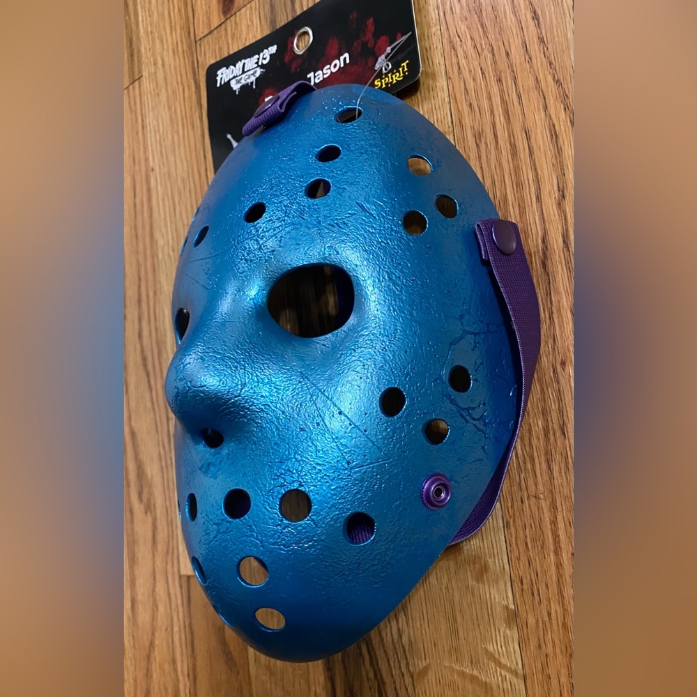 NWT Spirit Halloween Exclusive Friday The 13th The Game Retro Jason Mask Rare - Picture 2 of 6